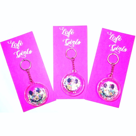 Groove With The Stars Smiley Face Bubble Charm Key Chain - Picture 7 of 7